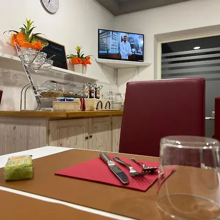 酒店 Damodoro 3*