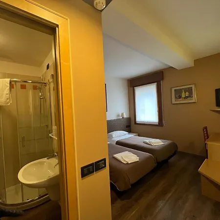 Damodoro Hotel 3*